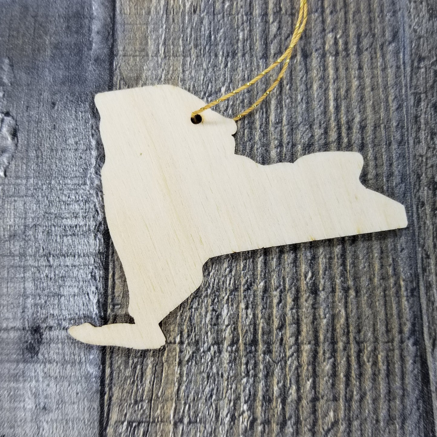 Wholesale New York Wood Ornament - NY State Shape with State Motto Souvenir