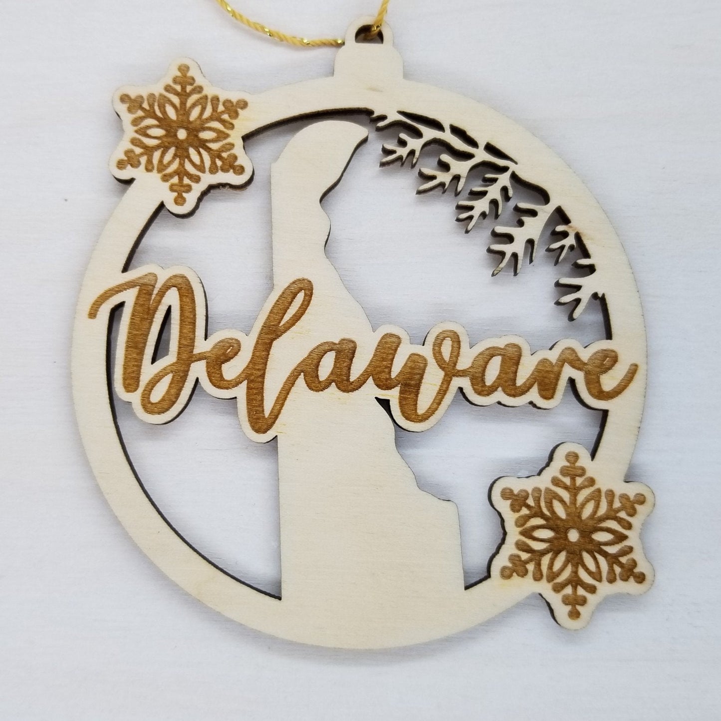 Wholesale Delaware Wood Ornament -  DE State Shape with Snowflakes Cutout - Wood Souvenir