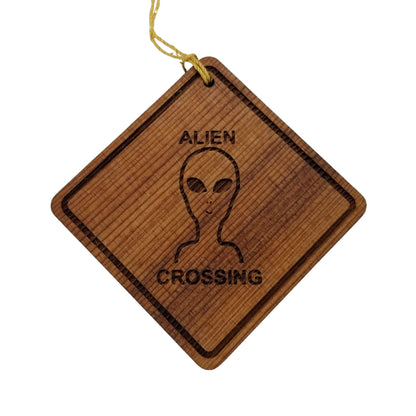 Wholesale Alien Crossing Ornament - Alien Ornament - Wood Souvenir