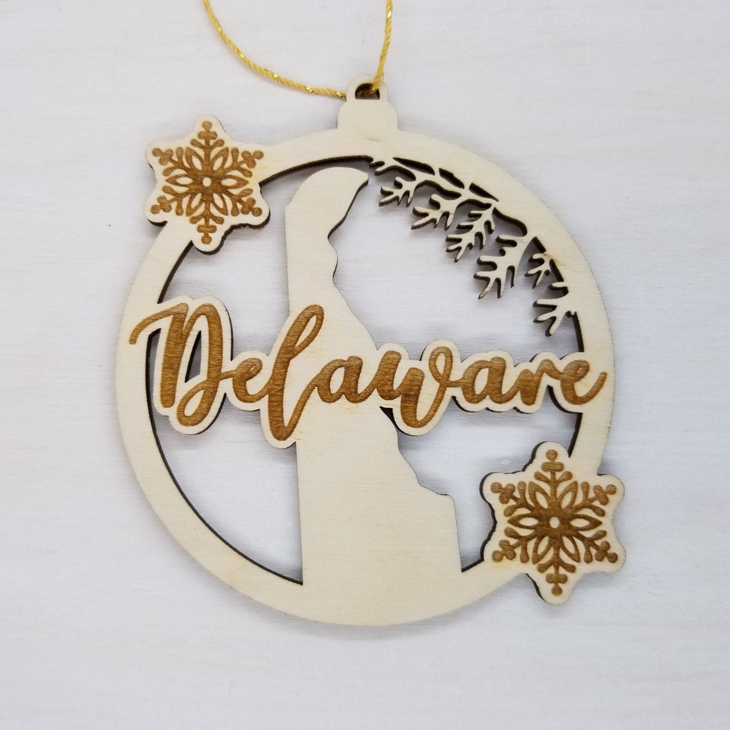 Wholesale Delaware Wood Ornament -  DE State Shape with Snowflakes Cutout - Wood Souvenir